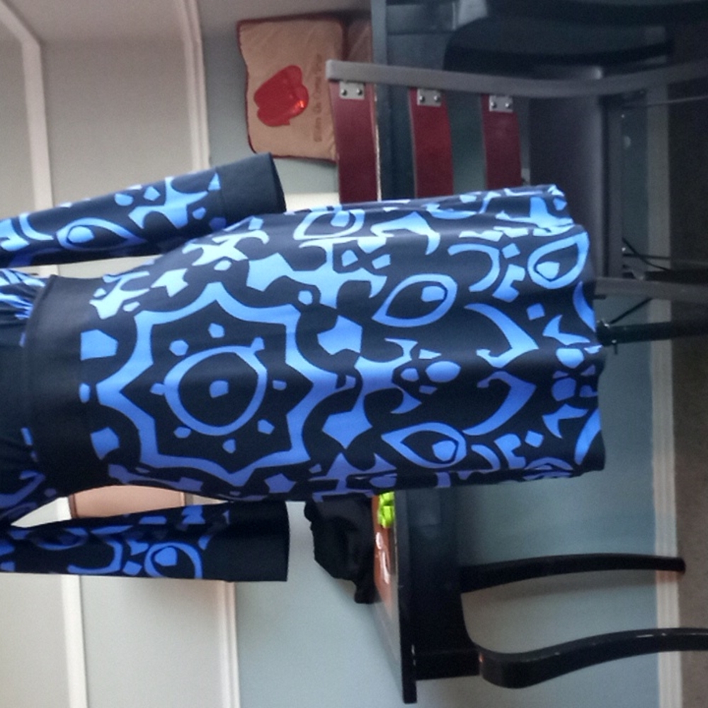 Pretty blue and black dress - Picture 2 of 4